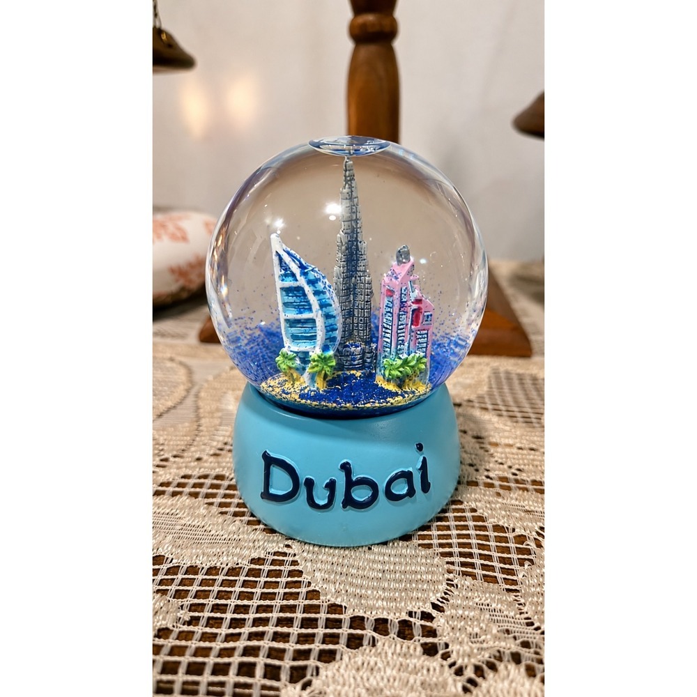 Dubai Snow Globe Paperweight Burj Khalifa Burj Al Arab Glitter Desk Decor HTF